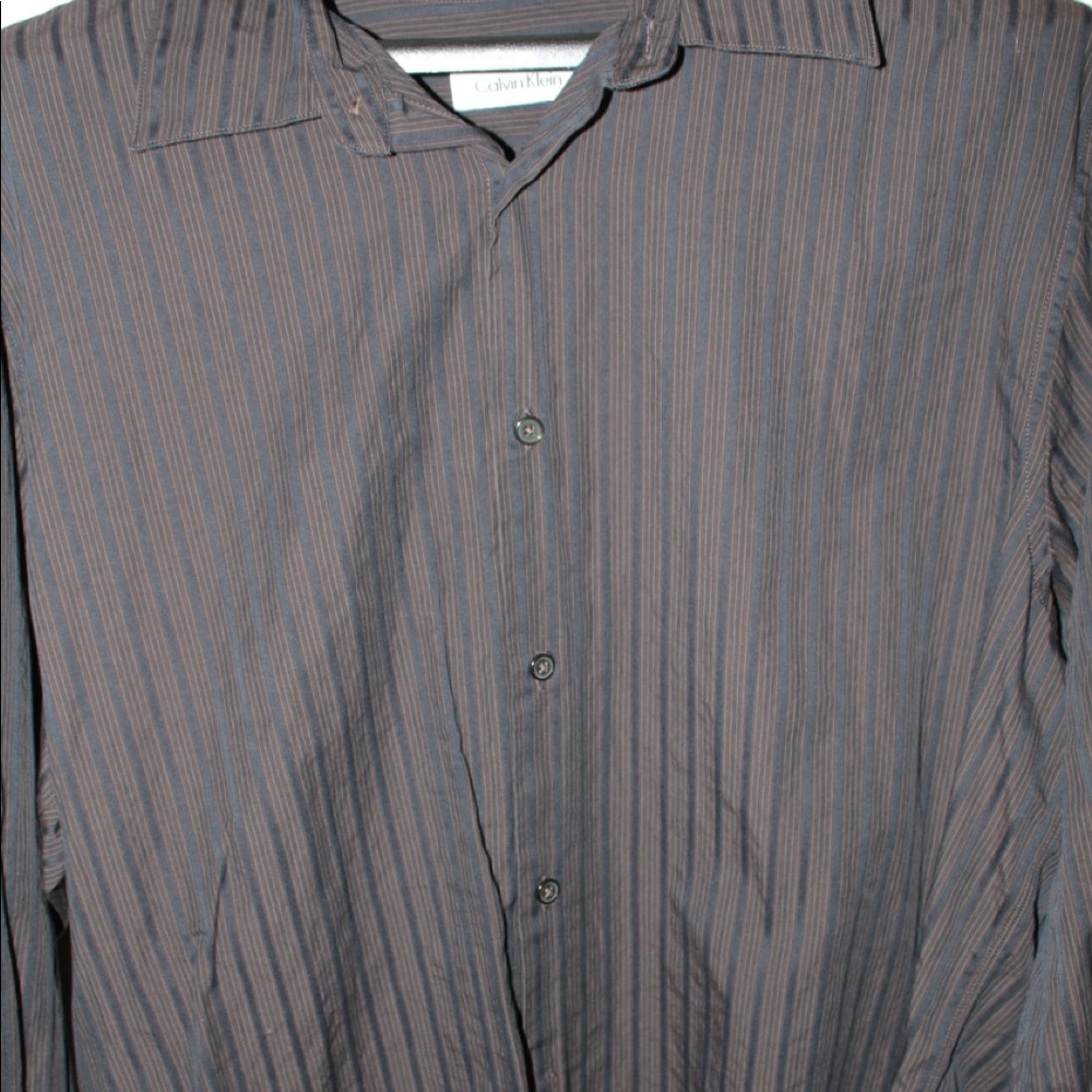Calvin Klein Button down - Picture 4 of 5